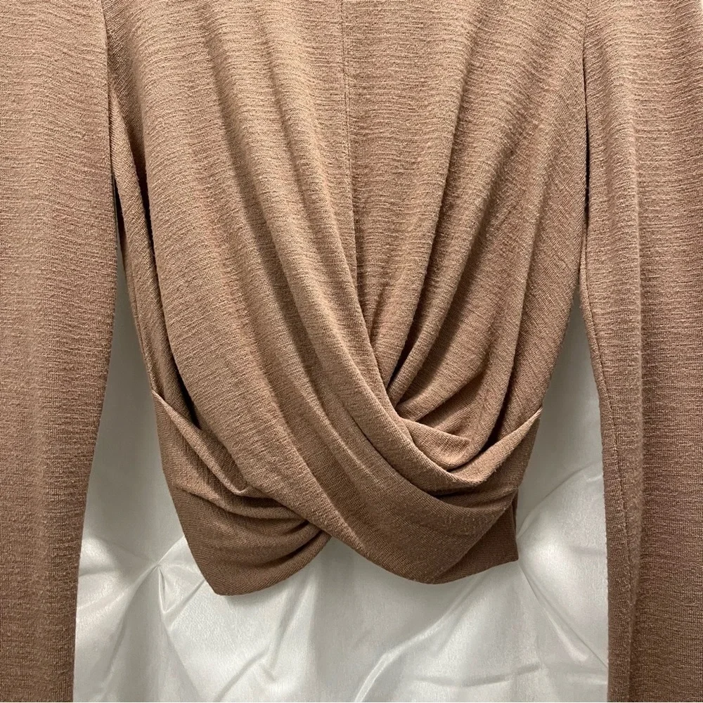 Wilfred Free twist knot long sleeved size medium - Picture 5 of 8